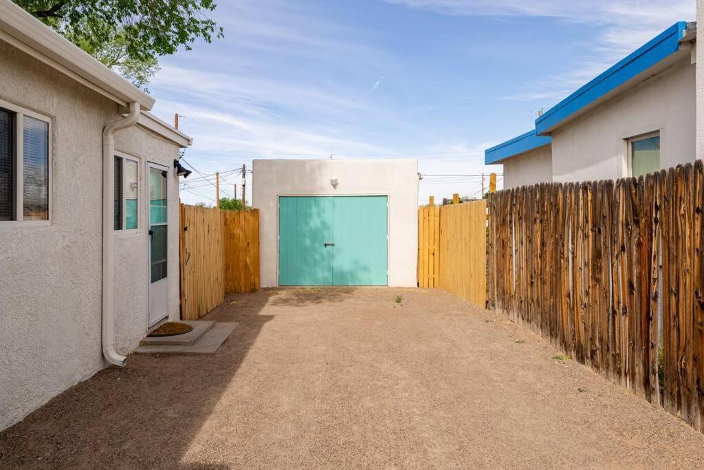 House With Great Beds, Full Kitchen, Fenced Yard Villa Albuquerque Bagian luar foto